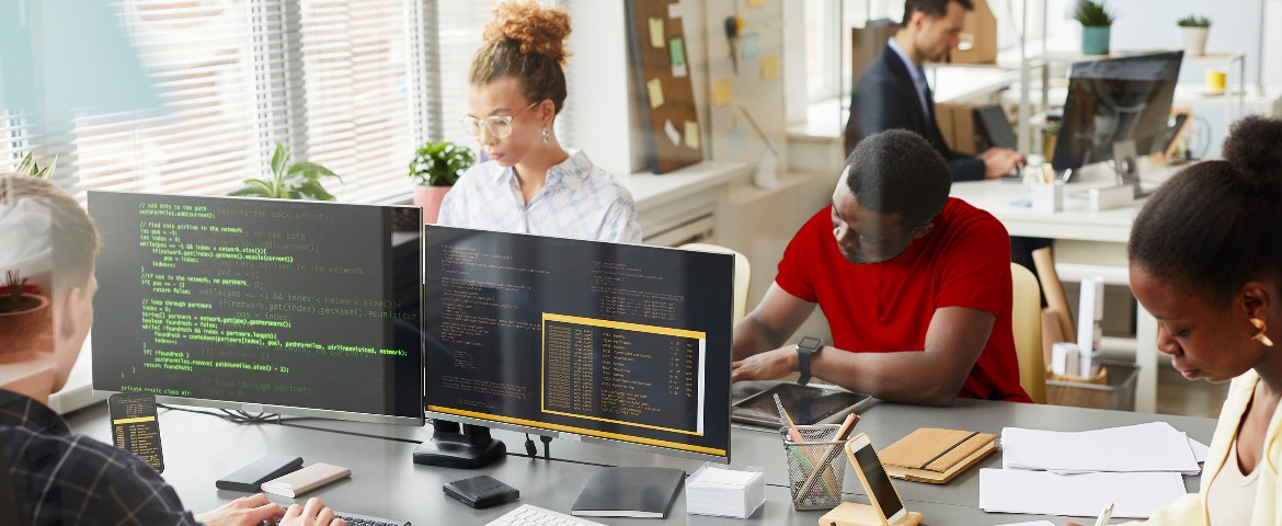 Une équipe cyber sécurité en entreprise