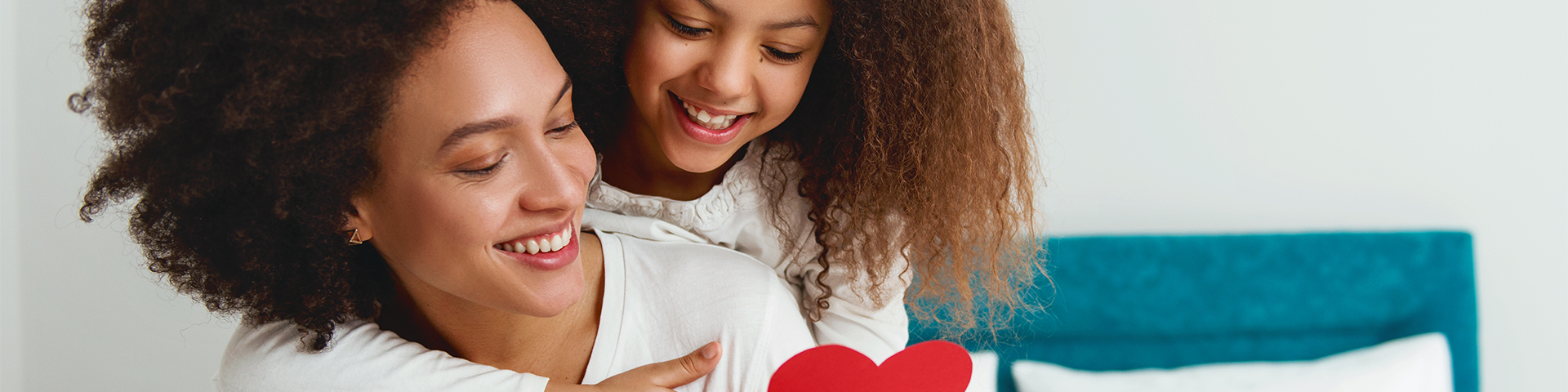 une maman et sa petite fille