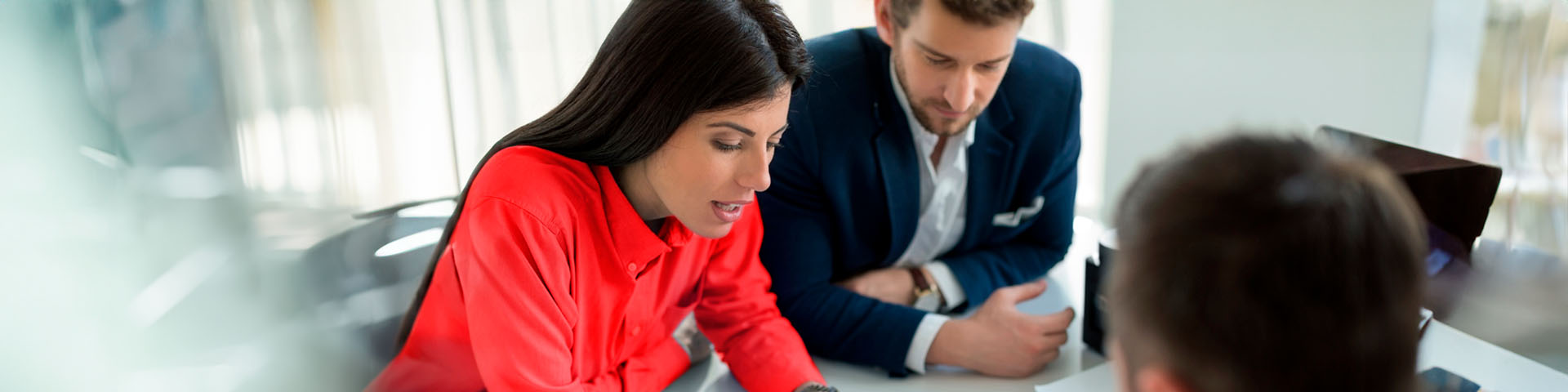 Un coupe d'entrepreneurs sollicite un financement pour lancer son entreprise