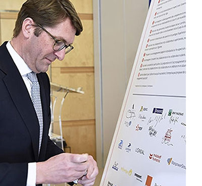 Signature par Generali de la charte seniors du Club Landoy