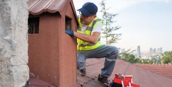 Un ramoneur de cheminée