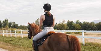 Une cavalière 