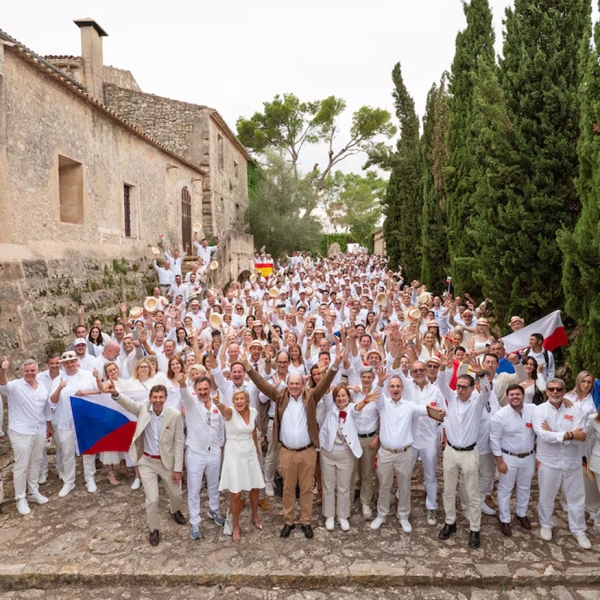 Photo de groupe des finalistes du concours du meilleur agent Generali 2025